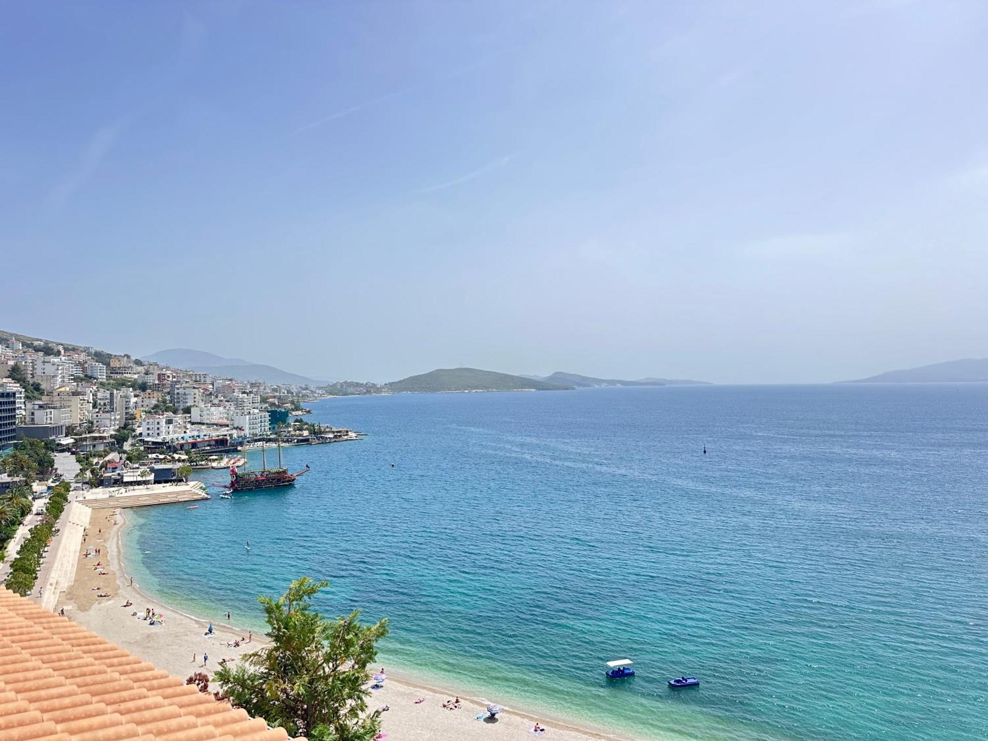 Tini Sea View Apartment Sarandë エクステリア 写真